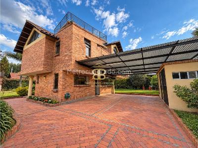 Casa de 4 alcobas en venta en Vereda Fagua, Chía, 298 m² · foto 13 de 20