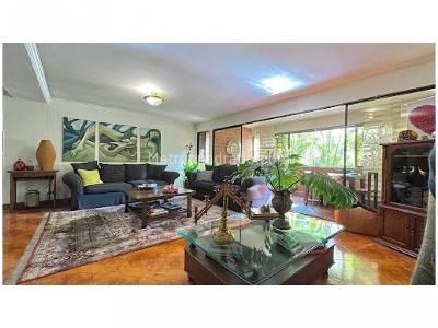 Apartamento de 3 alcobas en venta en Patio Bonito, Medellín, 242 m² · foto 3 de 20