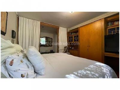 Apartamento de 3 alcobas en venta en Patio Bonito, Medellín, 242 m² · foto 14 de 20