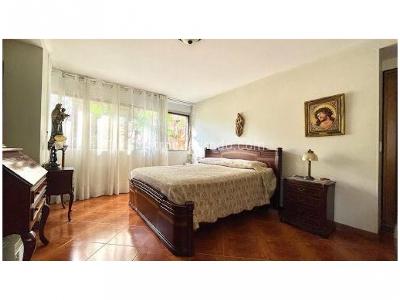 Apartamento de 3 alcobas en venta en Patio Bonito, Medellín, 242 m² · foto 20 de 20