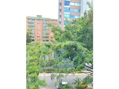 Apartamento de 2 alcobas en venta en El Poblado, Medellín, 120 m² · foto 2 de 12