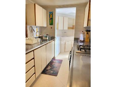 Apartamento de 2 alcobas en venta en El Poblado, Medellín, 120 m² · foto 4 de 12