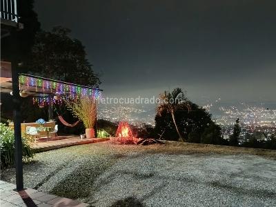 Casa de 3 alcobas en venta en Loma Del Escobero, Envigado, 300 m² · foto 12 de 17