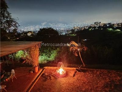 Casa de 3 alcobas en venta en Loma Del Escobero, Envigado, 300 m² · foto 16 de 17
