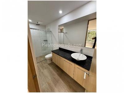 Apartamento de 3 alcobas en venta en El Poblado, Medellín, 82 m² · foto 12 de 20