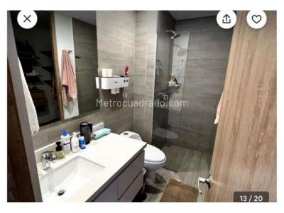 Apartamento de 2 alcobas en venta en El Poblado, Medellín, 71 m² · foto 6 de 9