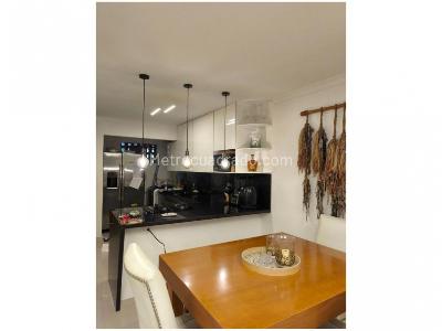 Casa de 2 alcobas en venta en Envigado, Envigado, 105 m² · foto 3 de 9