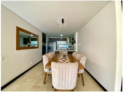 Apartamento de 3 alcobas en venta en El Poblado, Medellín, 194 m² · foto 2 de 20