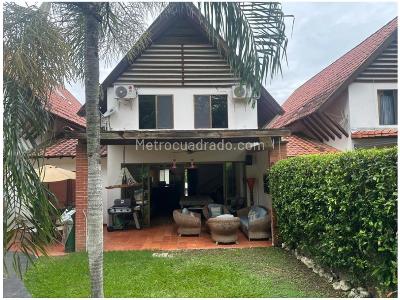 Casa de 4 alcobas en venta en Santa Fe De Antioquia, Medellín, 300 m² · foto 2 de 20