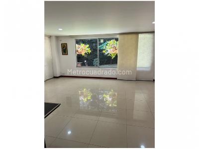 Casa de 4 alcobas en venta en Benedictinos, Envigado, 390 m² · foto 12 de 20