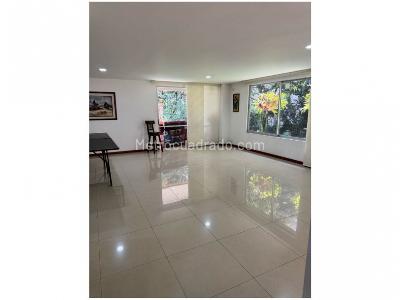 Casa de 4 alcobas en venta en Benedictinos, Envigado, 390 m² · foto 16 de 20