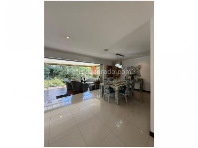 Casa en venta en Loma Benedictinos, Envigado · foto 2 de 20