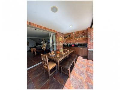Casa en venta en Loma Benedictinos, Envigado · foto 4 de 20