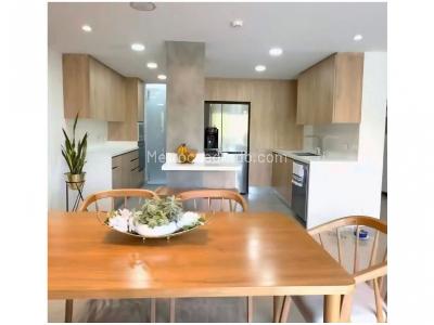 Casa de 3 alcobas en venta en Loma Del Chocho, Envigado, 246 m² · foto 3 de 17