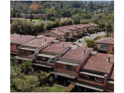 Casa de 3 alcobas en venta en Loma Del Chocho, Envigado, 246 m² · foto 17 de 17