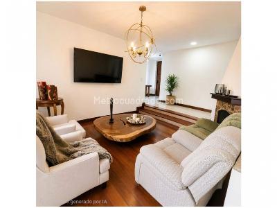Casa de 5 alcobas en venta en El Poblado, Medellín, 480 m² · foto 2 de 10