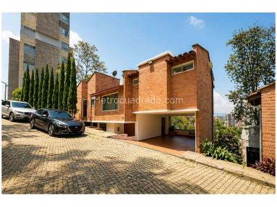 Casa de 5 alcobas en venta en El Poblado, Medellín, 480 m² · foto 3 de 10