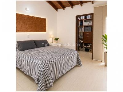 Casa de 5 alcobas en venta en El Poblado, Medellín, 480 m² · foto 9 de 10