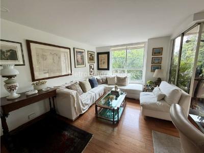 Apartamento en venta en El Poblado, Medellín · foto 2 de 5
