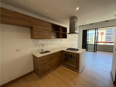 Apartamento de 1 alcoba en venta en El Poblado, Medellín, 47 m² · foto 4 de 5