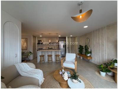 Apartamento de 3 alcobas en venta en El Poblado, Medellín, 95 m² · foto 2 de 15