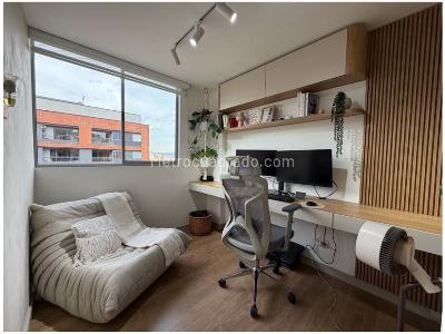 Apartamento de 3 alcobas en venta en El Poblado, Medellín, 95 m² · foto 8 de 15