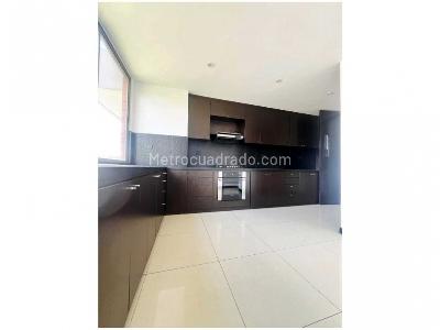 Apartamento de 3 alcobas en venta en El Poblado, Medellín, 272 m² · foto 7 de 15