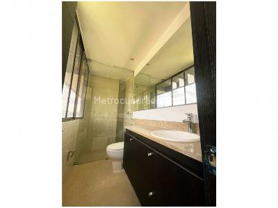 Apartamento de 3 alcobas en venta en El Poblado, Medellín, 272 m² · foto 14 de 15