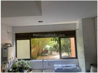 Apartamento de 3 alcobas en venta en El Poblado, Medellín, 86 m² · foto 10 de 12
