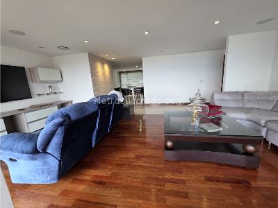 Apartamento de 3 alcobas en venta en El Poblado, Medellín, 227 m² · foto 4 de 6