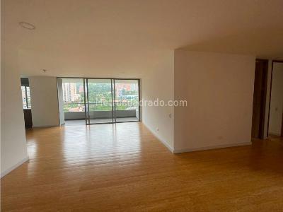 Apartamento de 3 alcobas en venta en Cumbres, Envigado, 140 m² · foto 3 de 10