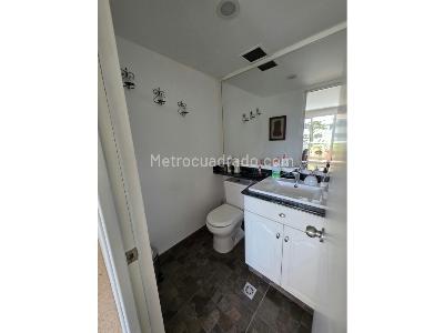 Apartamento de 3 alcobas en venta en El Poblado, Medellín, 124 m² · foto 6 de 10