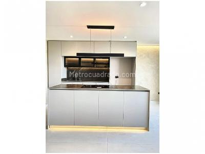 Apartamento de 2 alcobas en venta en Sabaneta, Sabaneta, 65 m² · foto 2 de 16
