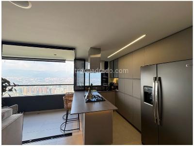 Apartamento de 2 alcobas en venta en El Poblado, Medellín, 87 m² · foto 2 de 12