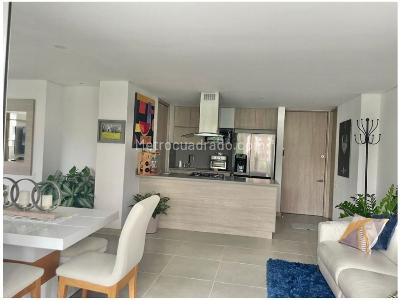 Apartamento en venta en Loma Del Chocho, Envigado · foto 2 de 17