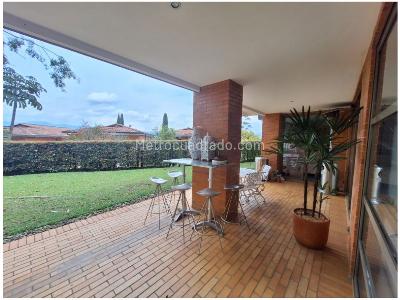 Casa de 4 alcobas en venta en El Poblado, Medellín, 709 m² · foto 10 de 20