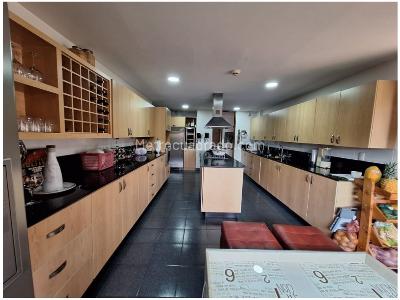 Casa de 4 alcobas en venta en El Poblado, Medellín, 709 m² · foto 14 de 20