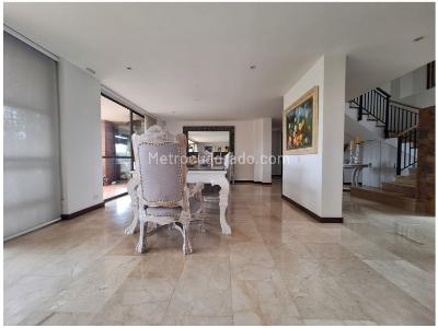 Casa de 4 alcobas en venta en El Poblado, Medellín, 709 m² · foto 17 de 20