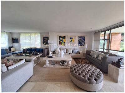 Casa de 4 alcobas en venta en El Poblado, Medellín, 709 m² · foto 19 de 20