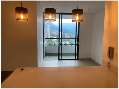 Apartamento de 2 alcobas en venta en El Poblado, Medellín, 61 m² · foto 5 de 20