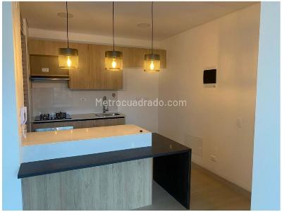 Apartamento de 2 alcobas en venta en El Poblado, Medellín, 61 m² · foto 7 de 20