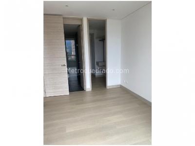 Apartamento de 2 alcobas en venta en El Poblado, Medellín, 61 m² · foto 13 de 20
