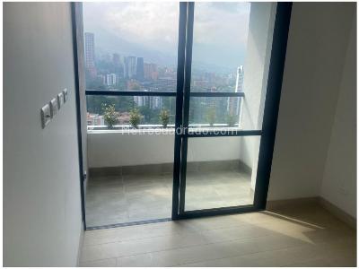 Apartamento de 2 alcobas en venta en El Poblado, Medellín, 61 m² · foto 16 de 20