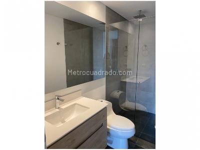 Apartamento de 2 alcobas en venta en El Poblado, Medellín, 61 m² · foto 18 de 20