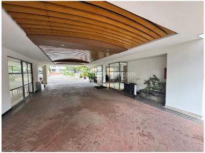 Apartamento en venta en El Poblado, Medellín · foto 3 de 14
