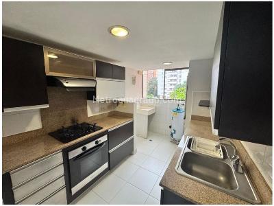 Apartamento en venta en El Poblado, Medellín · foto 6 de 14