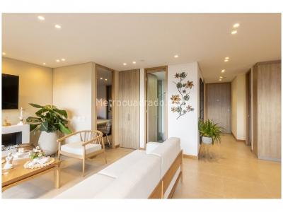 Apartamento de 2 alcobas en venta en El Poblado, Medellín, 84 m² · foto 10 de 20