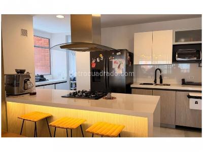 Apartamento de 3 alcobas en venta en Loma De Las Brujas, Envigado, 172 m² · foto 12 de 15