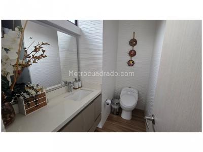Apartamento de 3 alcobas en venta en El Poblado, Medellín, 122 m² · foto 18 de 20