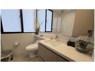 Apartamento de 3 alcobas en venta en El Poblado, Medellín, 122 m² · foto 20 de 20